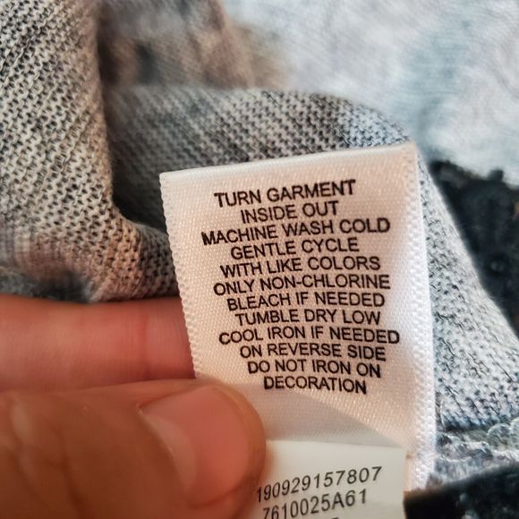 World Unity Gray and Black LS Lace Trimmed Top 3X NWT - Picture 8 of 9